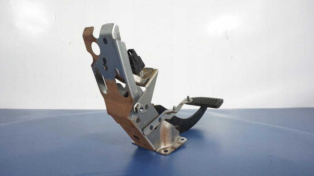 фото №4, Subaru tribeca педаль тормоза