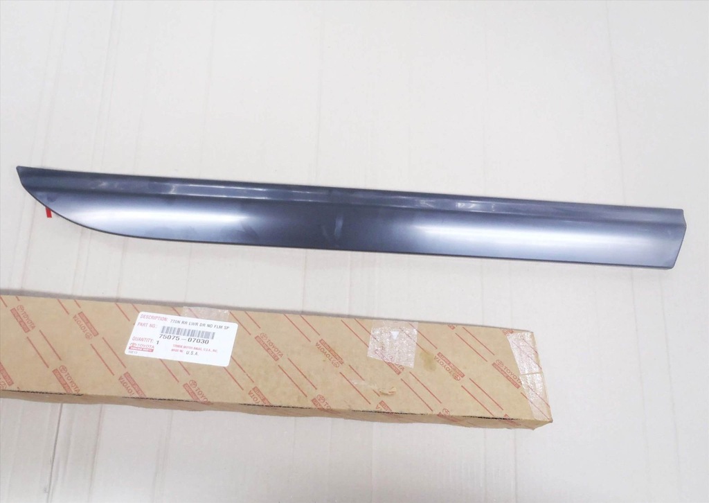 фото №2, Avalon 07-10 молдинг накладка дверь задняя правая