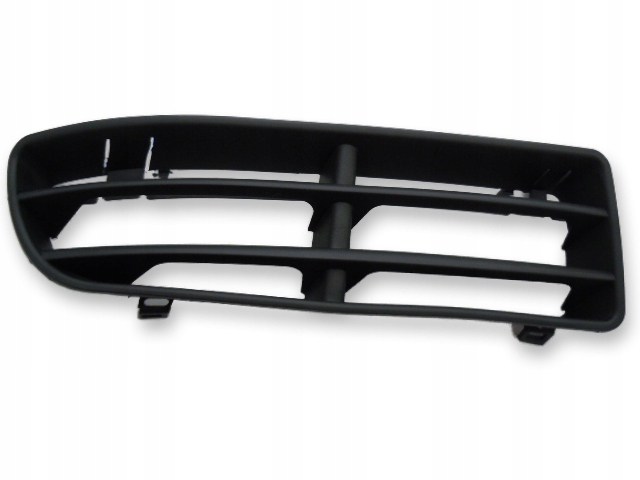 фото №1, Vw bora 1998 решётка радиатора решётка заглушка бампера правая