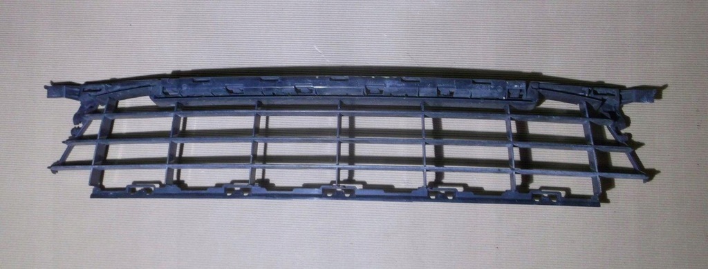 фото №1, Peugeot 207 решітка середня бампера перед