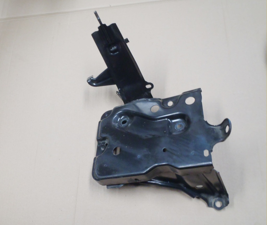 Купить Yaris 3 11-20 основание держатель аккумулятор