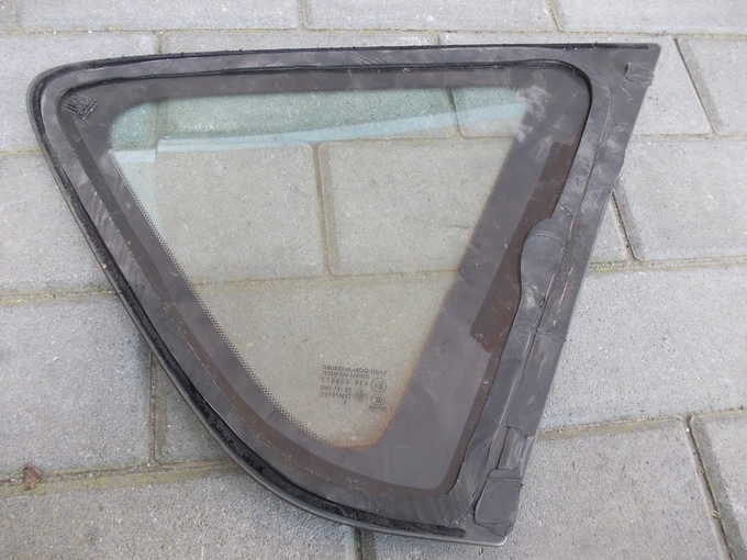 фото №2, Скло трикутник mazda 3 hb 2004 rok задня лівий #