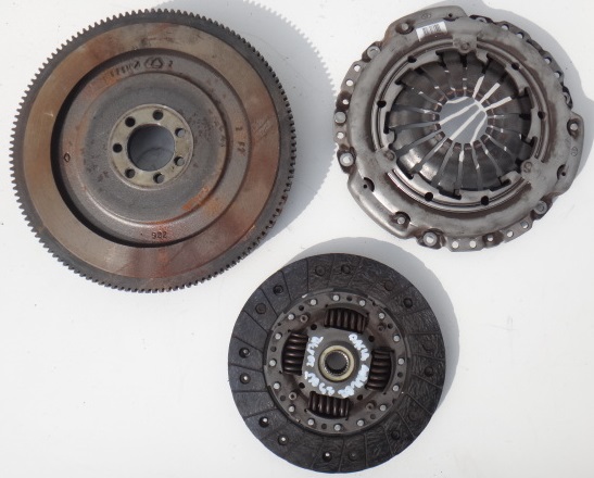 фото №1, Dacia dokker 13 r 1.5 dci сцепление прижим диск