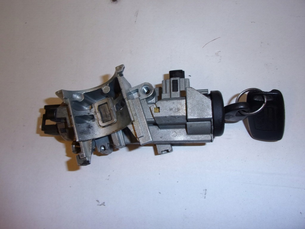 фото №1, Замок зажигания колодка ключ mazda 6 gg gy 02-
