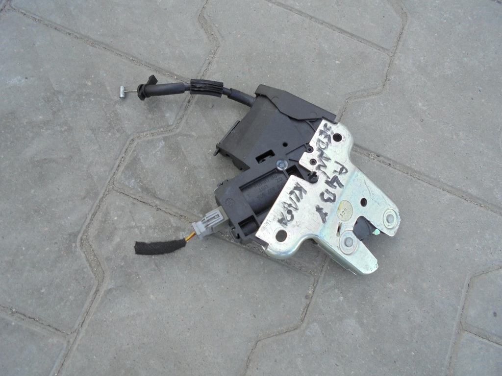 фото №1, Замок крышки задняя audi a4 b7 sedan -доставка-