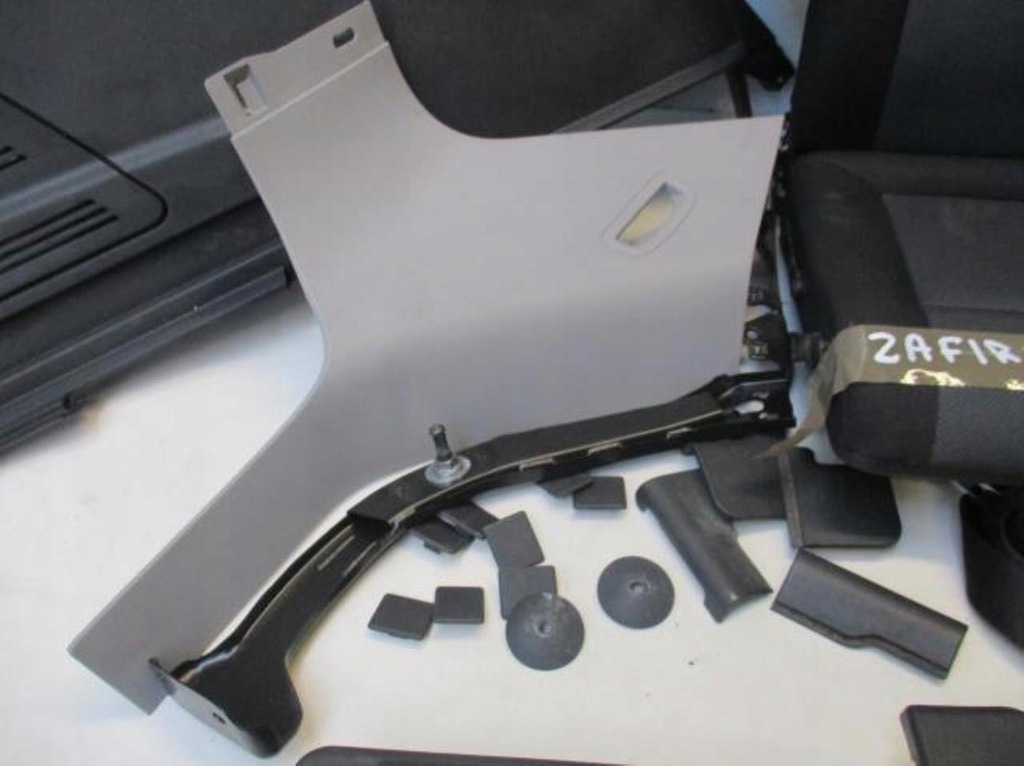 фото №6, Сидіння сидіння iii ряд ремені обшивки багажника zafira