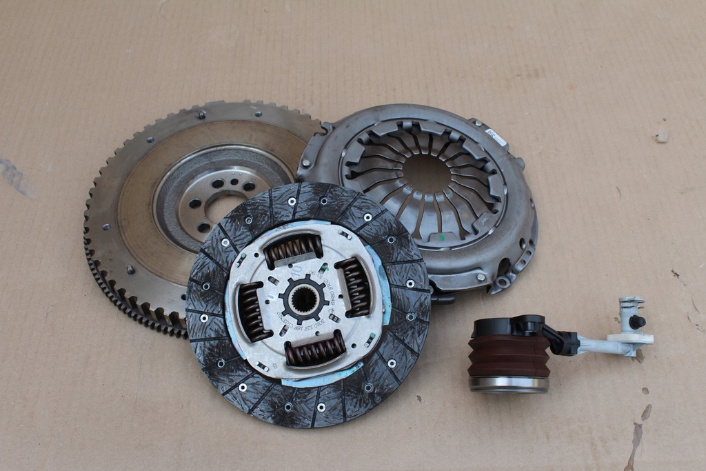 фото №1, Сцепление полный smart forfour ii 453 turbo