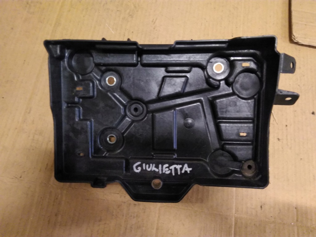 фото №1, Основание аккумулятор alfa romeo giulietta 2016r