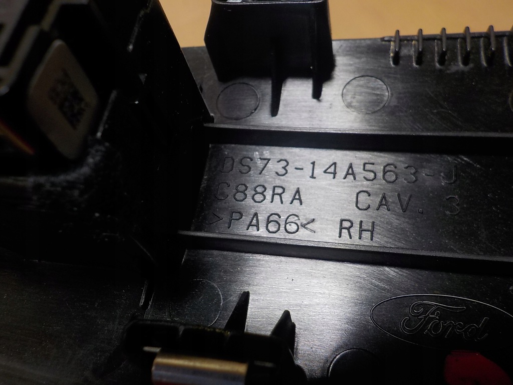 фото №4, Захист кнопка скло правий перед ford mondeo mk5