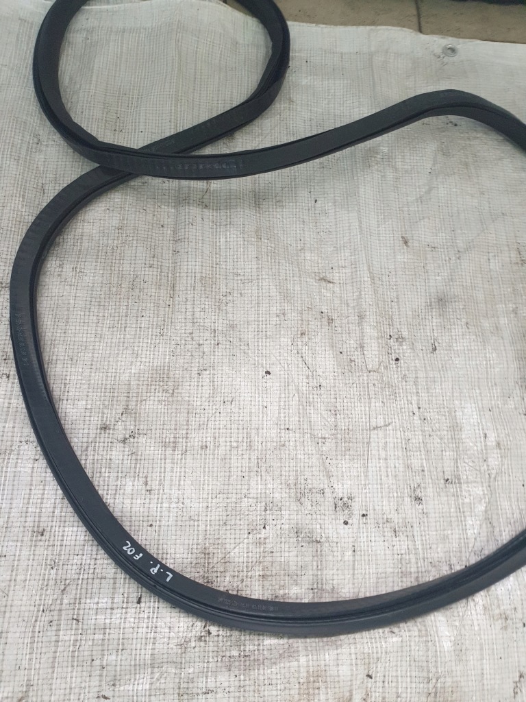 фото №3, Bmw 7 f02 прокладка дверь левая передняя