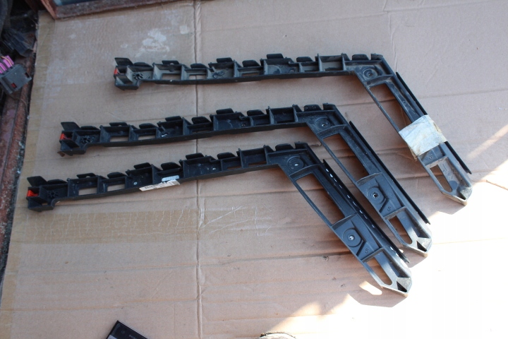 Направляющая бампера левый задняя opel insignia hb Цена