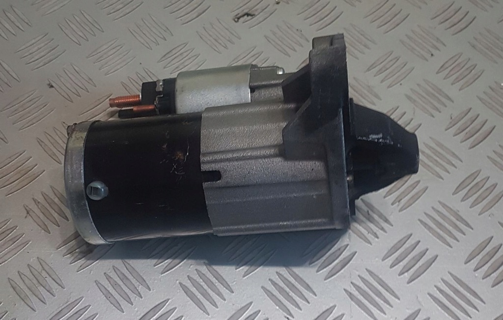 фото №1, Trafic iii vivaro 1,6 стартер 233009590r