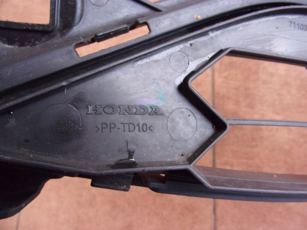 фото №8, Honda hrv 2015-2018 15 решётка средняя нижняя перед