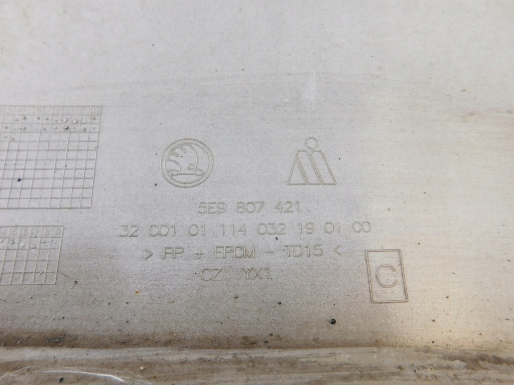 фото №9, Skoda octavia iii 3 kombi 5e9 бампер задний задняя