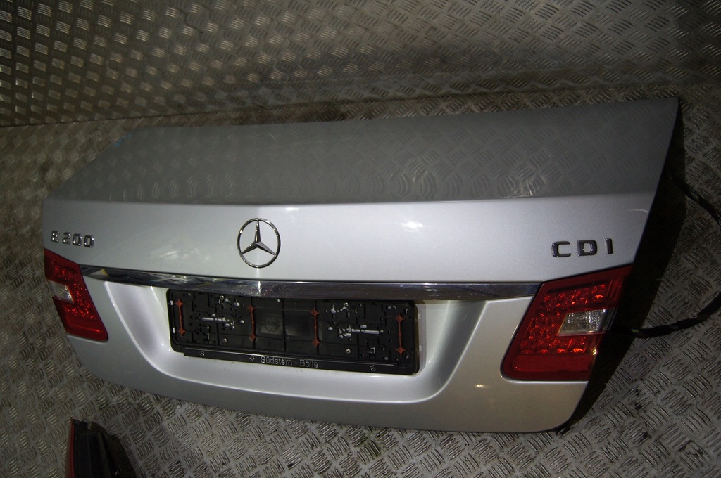 фото №5, Mercedes w212 e-klasa sedan кришка багажника лампи led 775