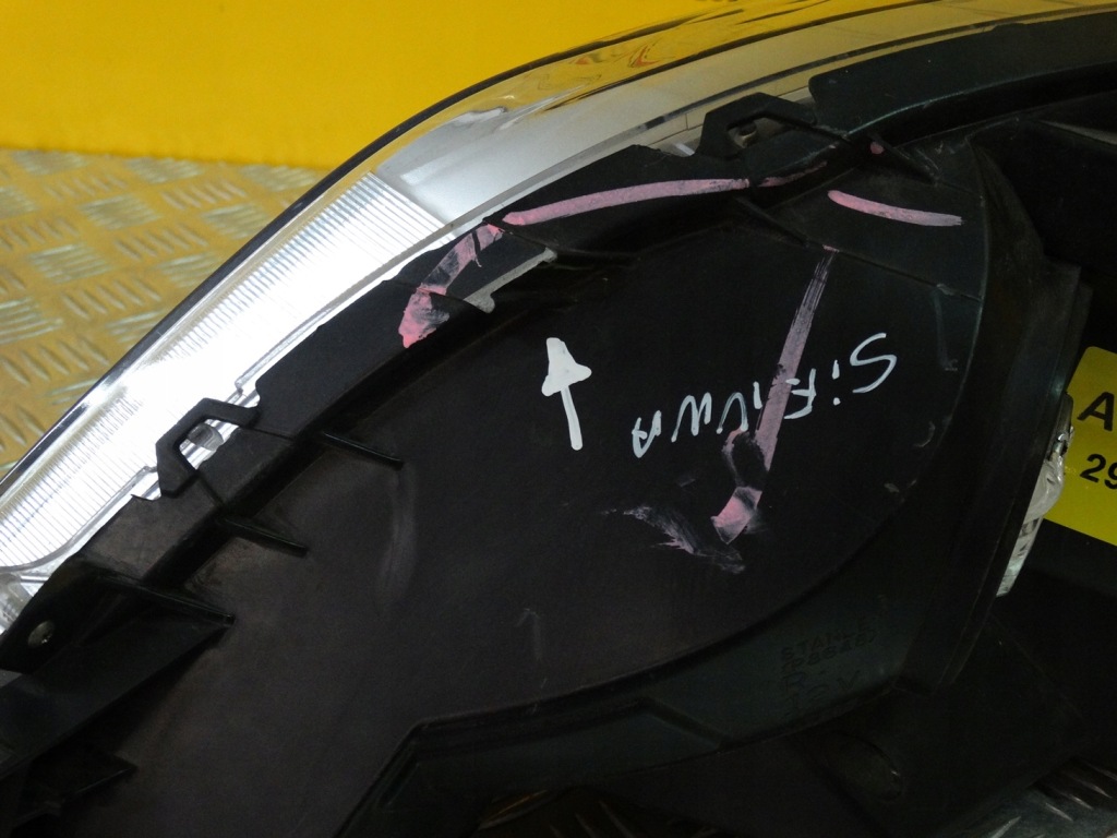 фото №4, Toyota sienna 2011- фара лампа перед r usa
