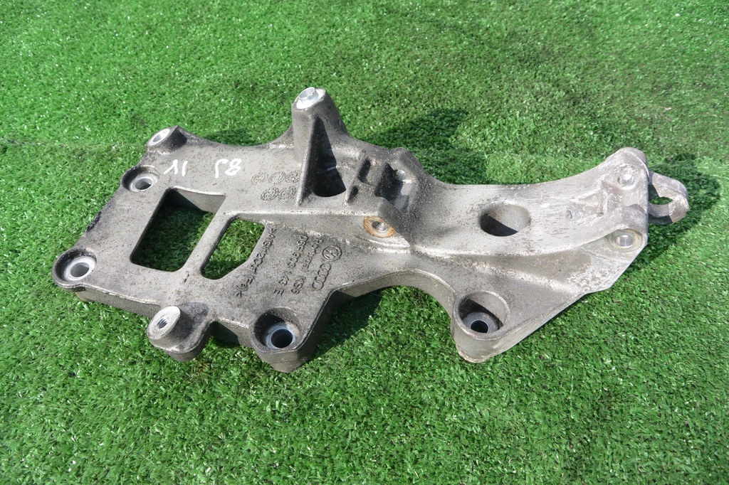 фото №1, Audi tt 8j 2.0 tfsi кронштейн кронштейн генератора vw