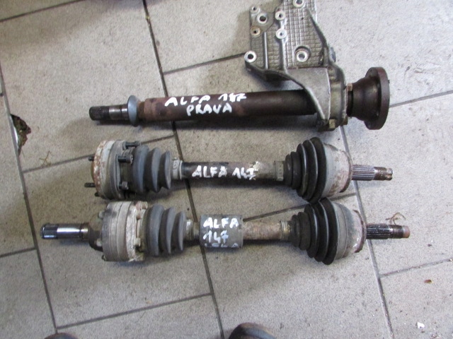 фото №1, Приводной вал правая alfa romeo 147 1,6 16v