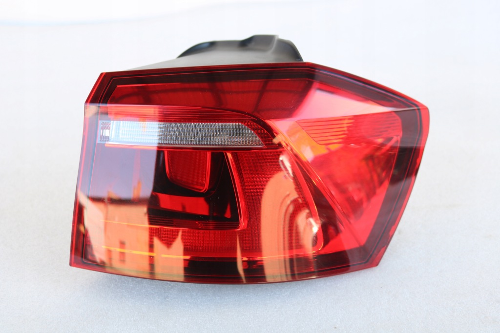 фото №1, Vw golf vii sportsvan лампа права задня 510945096l