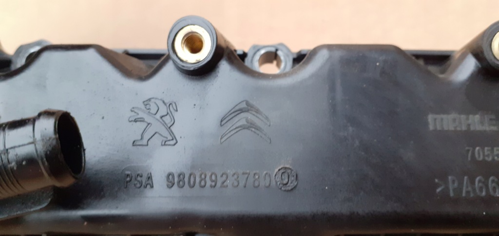 фото №4, Кришка клапанів peugeot citroen 1,2 thp 9808923780