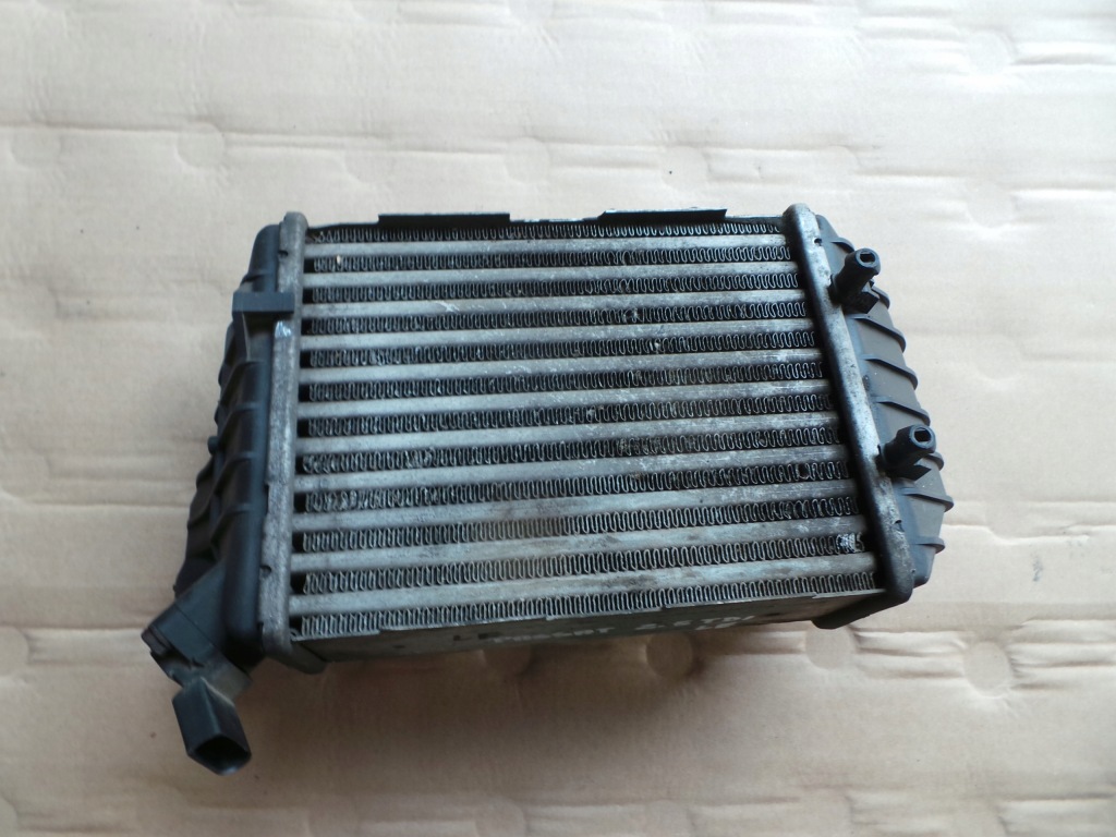 Интеркулер левый vw passat b5fl 2.5tdi 059145805 Доставка