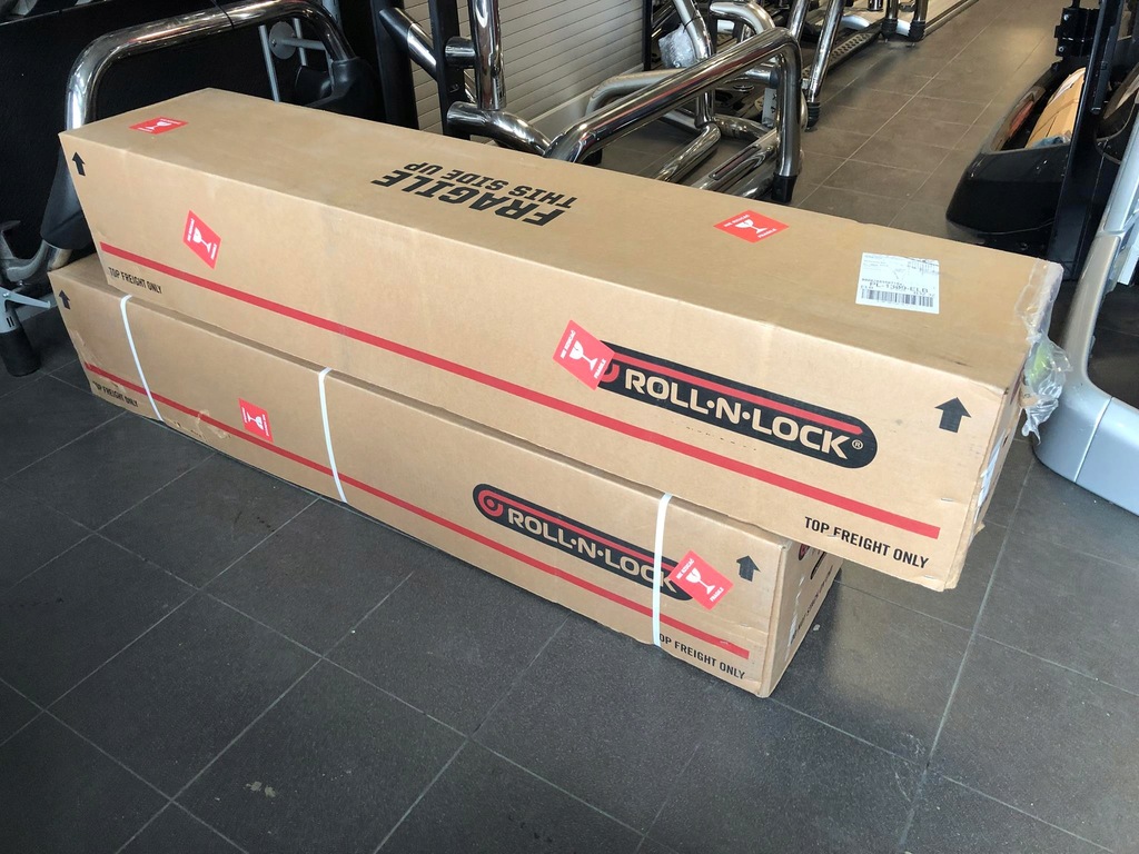 фото №8, Шторка кузов roll'n'lock toyota hilux 2015 revo