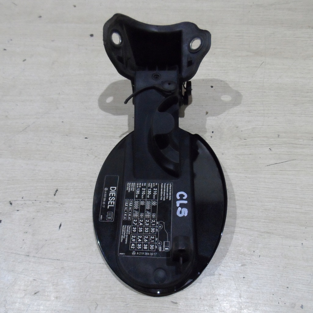 фото №8, Кришка заливної пального mercedes cls w219 09r