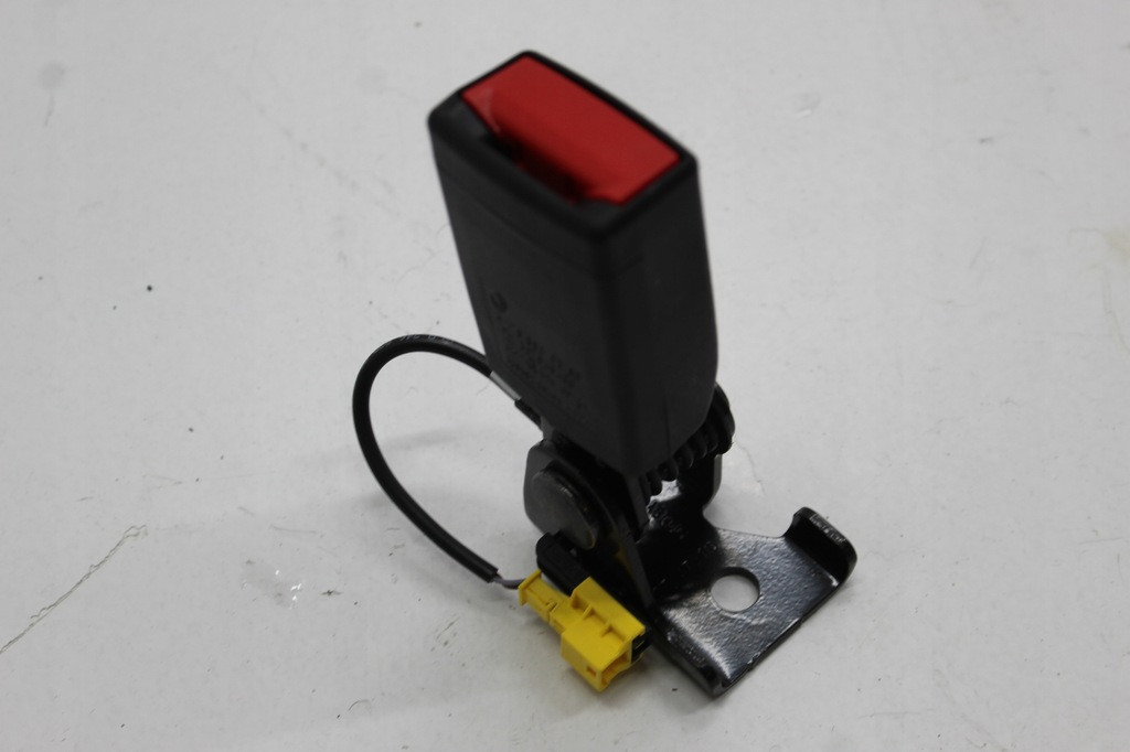 фото №1, Infiniti q30 клипса ремней задняя a1768600369