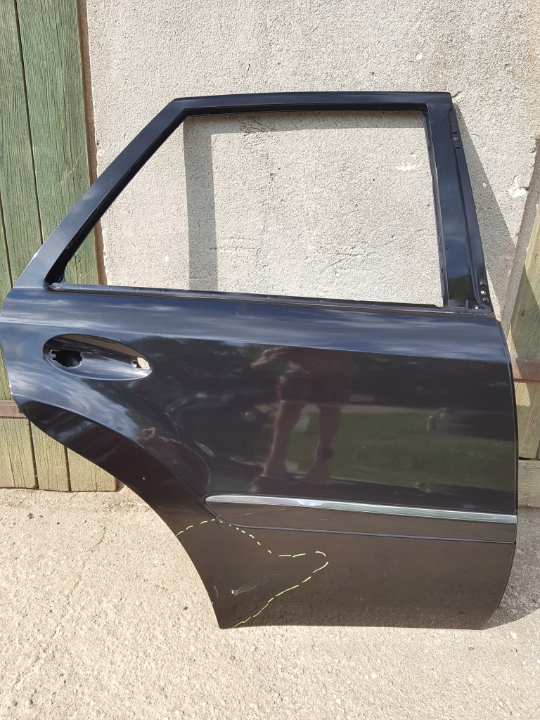 Купити Mercedes ml 164 w164 05-11r двері праве задні