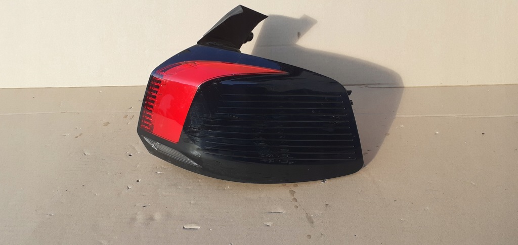 фото №1, Лампа задняя задняя правая peugeot 5008 ii 2 16-20r led