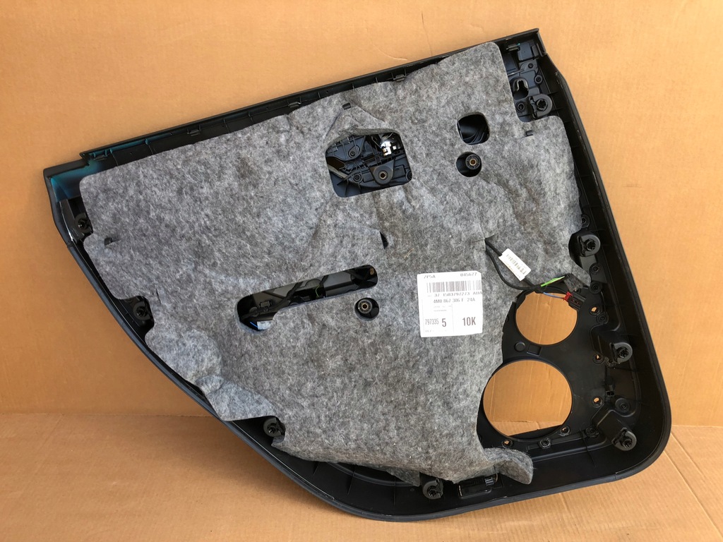 фото №9, Обшивка дверь pt кожа alcantara led audi q7 4m