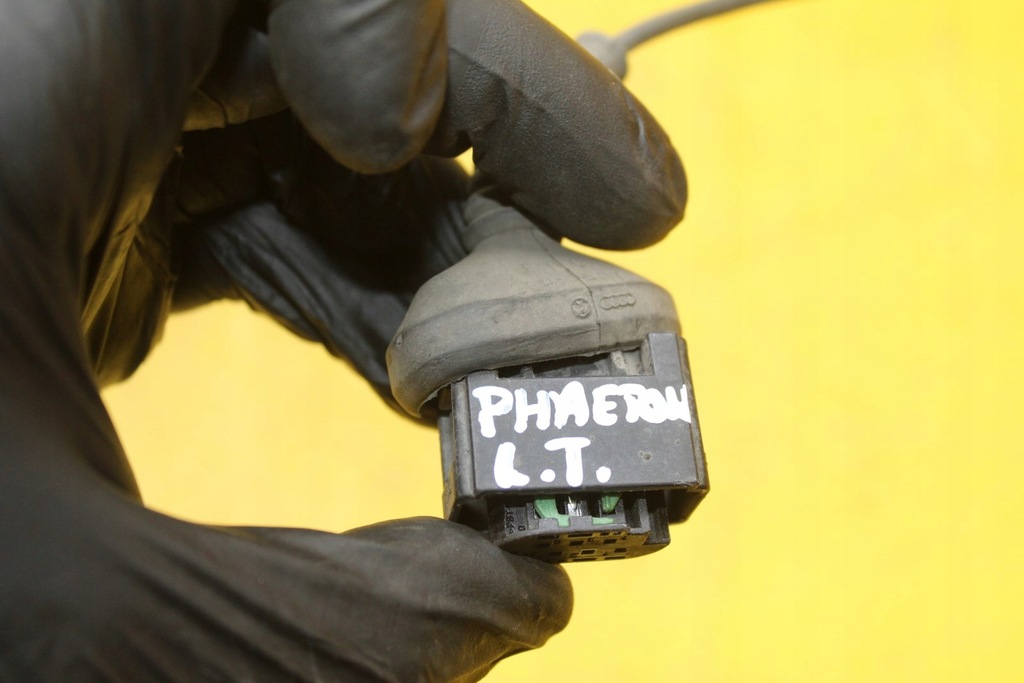 фото №5, Колодка света ксенон левый задняя vw phaeton