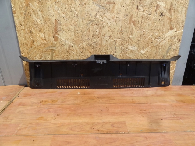 фото №2, Renault clio iv 2015 hb накладка защита поперечина задняя