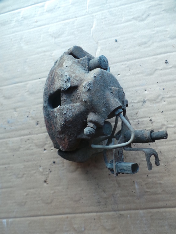 фото №4, Суппорт тормозной правый перед audi a4 b6 2.5tdi