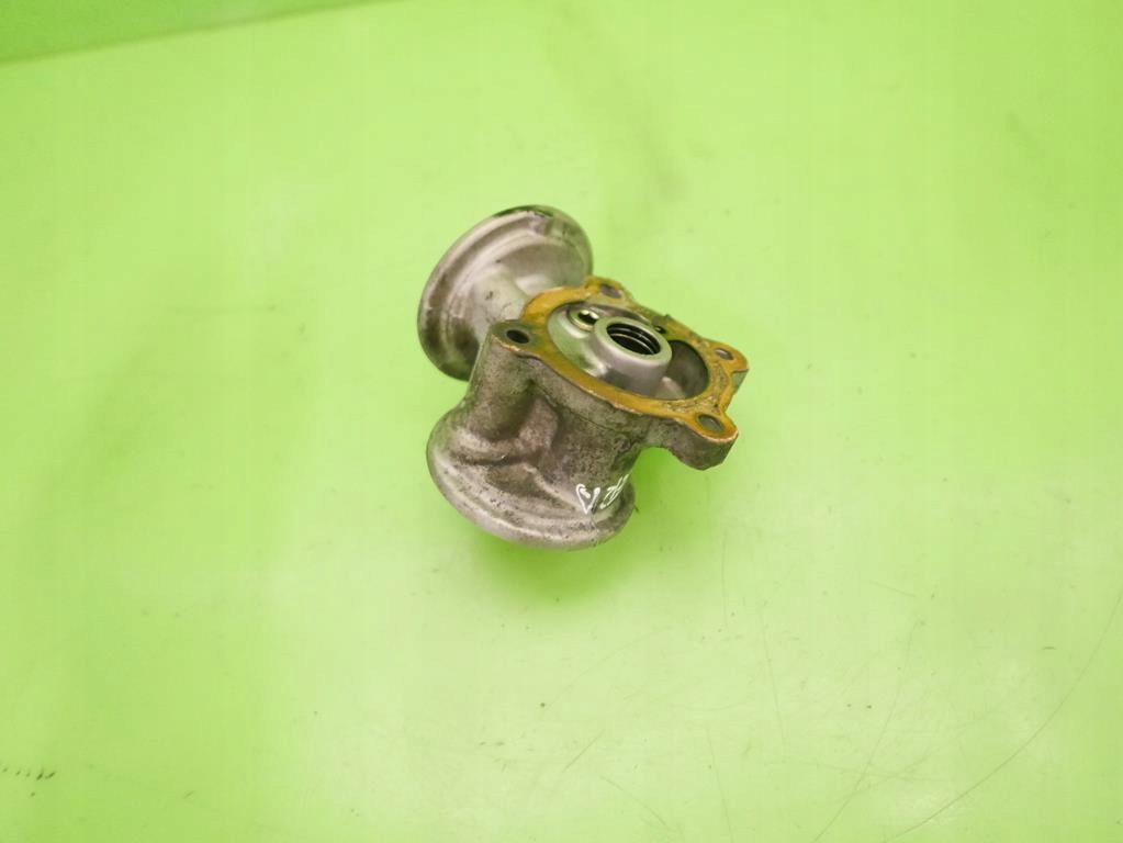 фото №8, Основание фильтра масла nissan primera p11 2.0 td