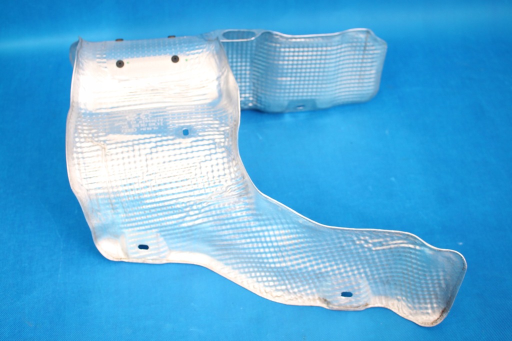 фото №6, Audi a4 b9 защита тепловая 8w0201308ae 18r