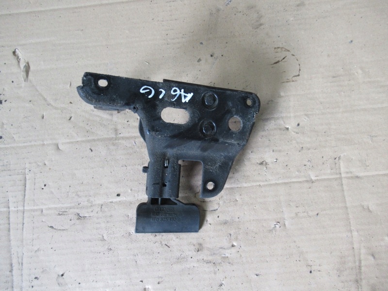 фото №1, Засов замок капот audi a6 c6 4f0823480b