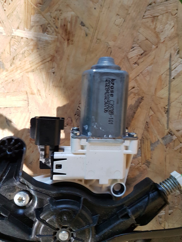 фото №4, Jaguar f-pace механизм подъемник стекло правый