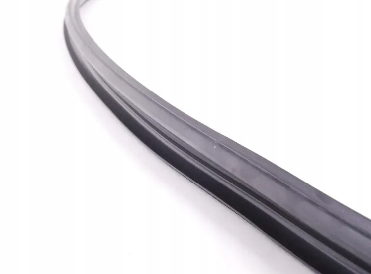 фото №10, Bmw 5 e60 оригинальная прокладка стекло задняя нижняя