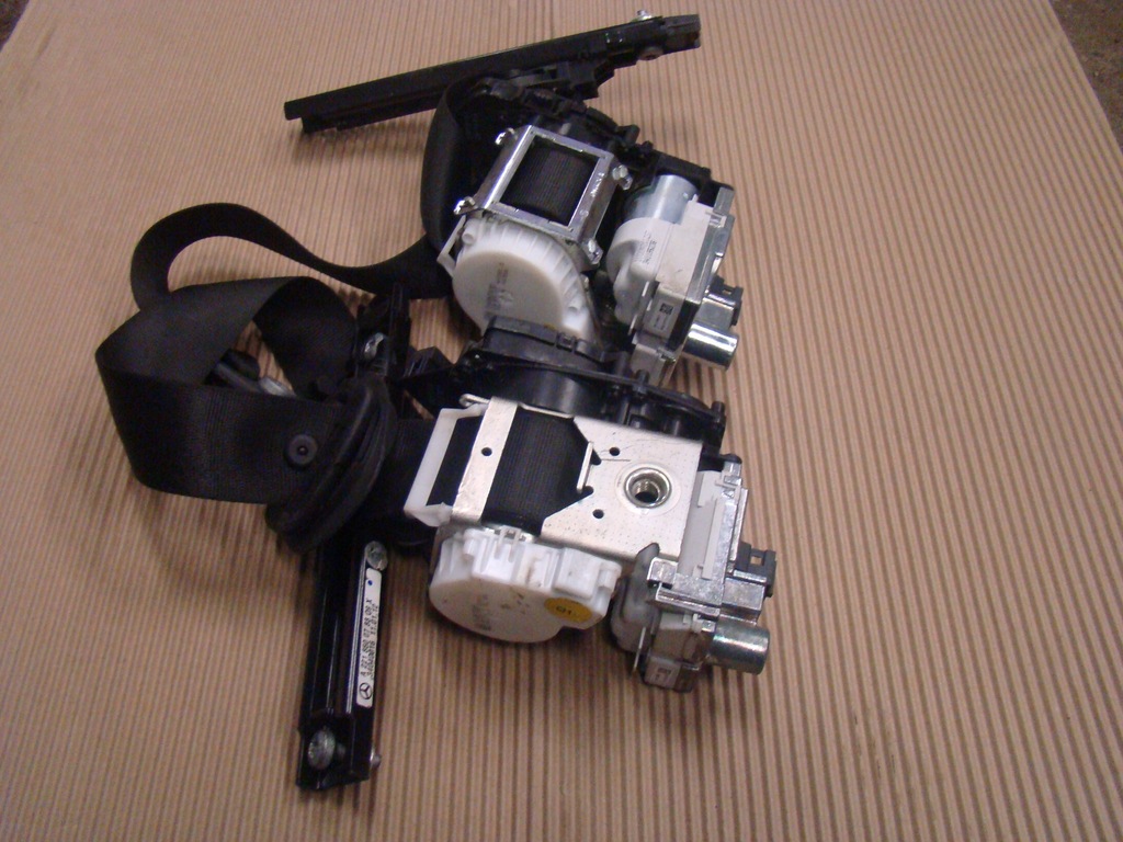 фото №2, Pas безопасности перед mercedes s w221