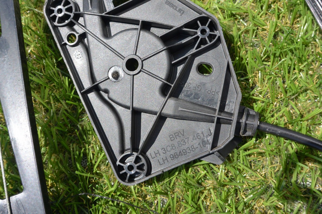 фото №12, Volkswagen оригінальний номер 3c8837461j 3c8837462g