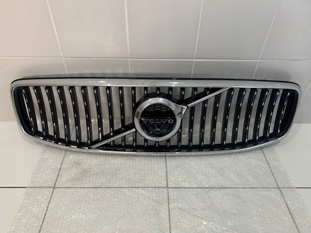 фото №1, Решётка радиатора решётка радиатора бампера volvo v90 камера