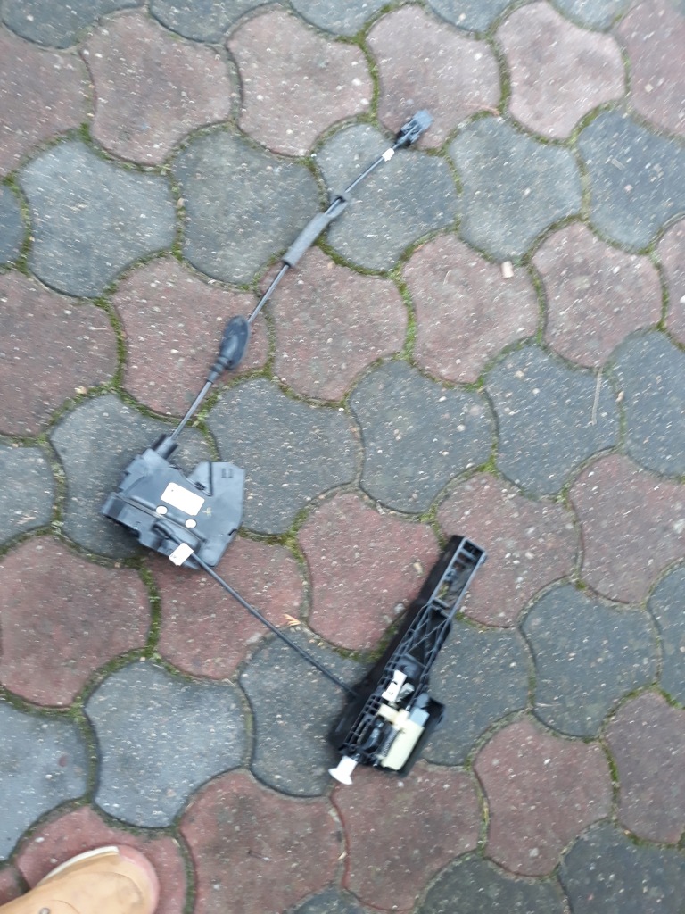 фото №1, Renault talisman замок задняя левый 16943617 4-pin eu