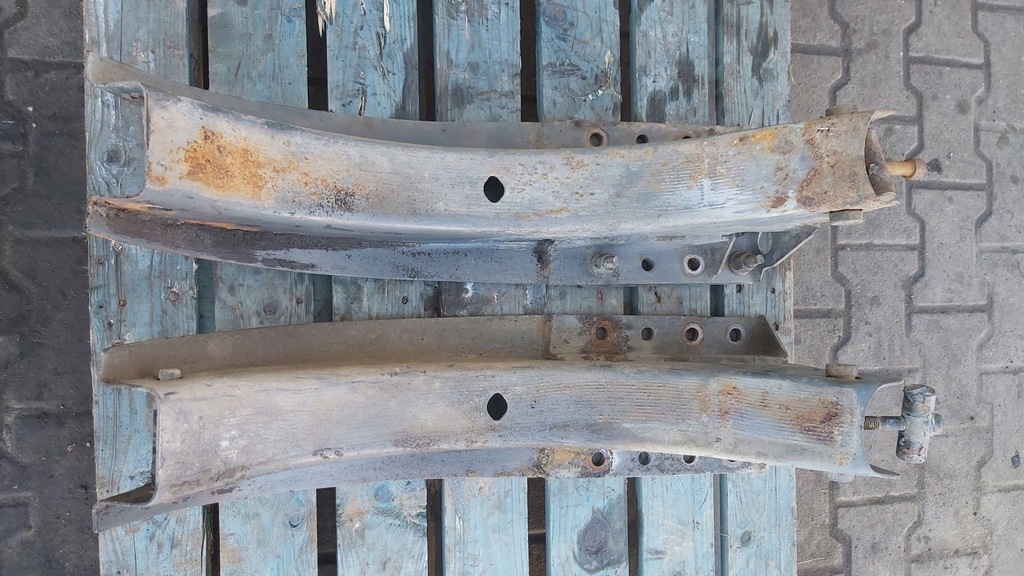 фото №1, Volvo fh 12 лапи кронштейн кронштейн бака пального