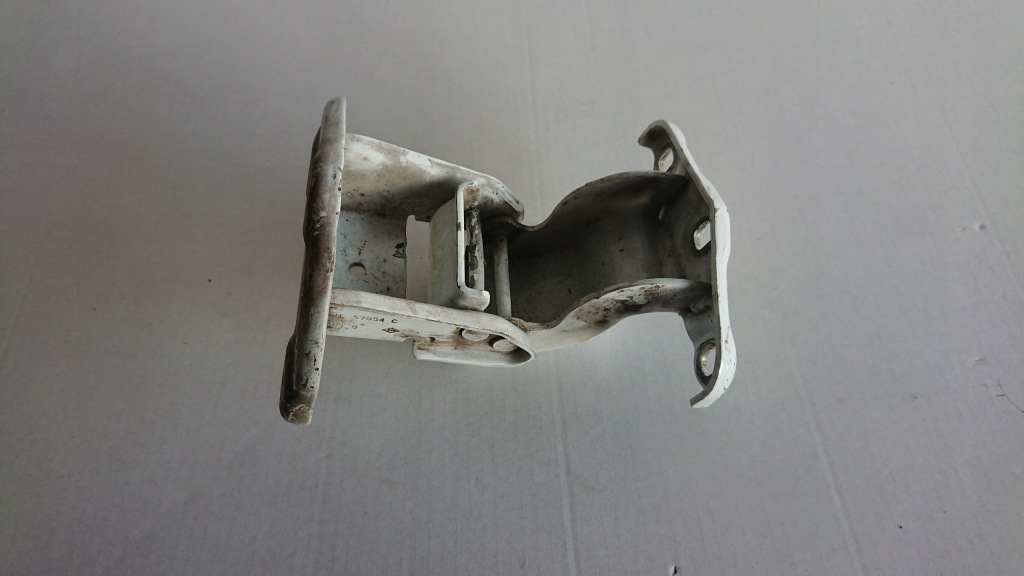 фото №1, Петля двері задня стулка vivaro trafic 527428c