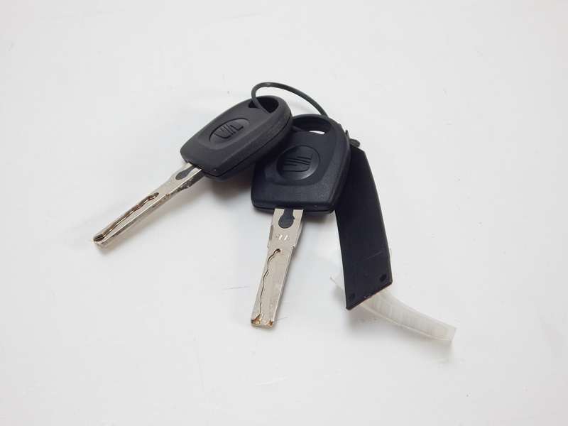 фото №4, Циліндрик замка кришки задня seat ibiza iii 6l 02-08