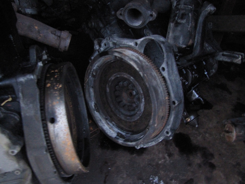 фото №1, Колесо маховик mercedes mb 100 2.4 d