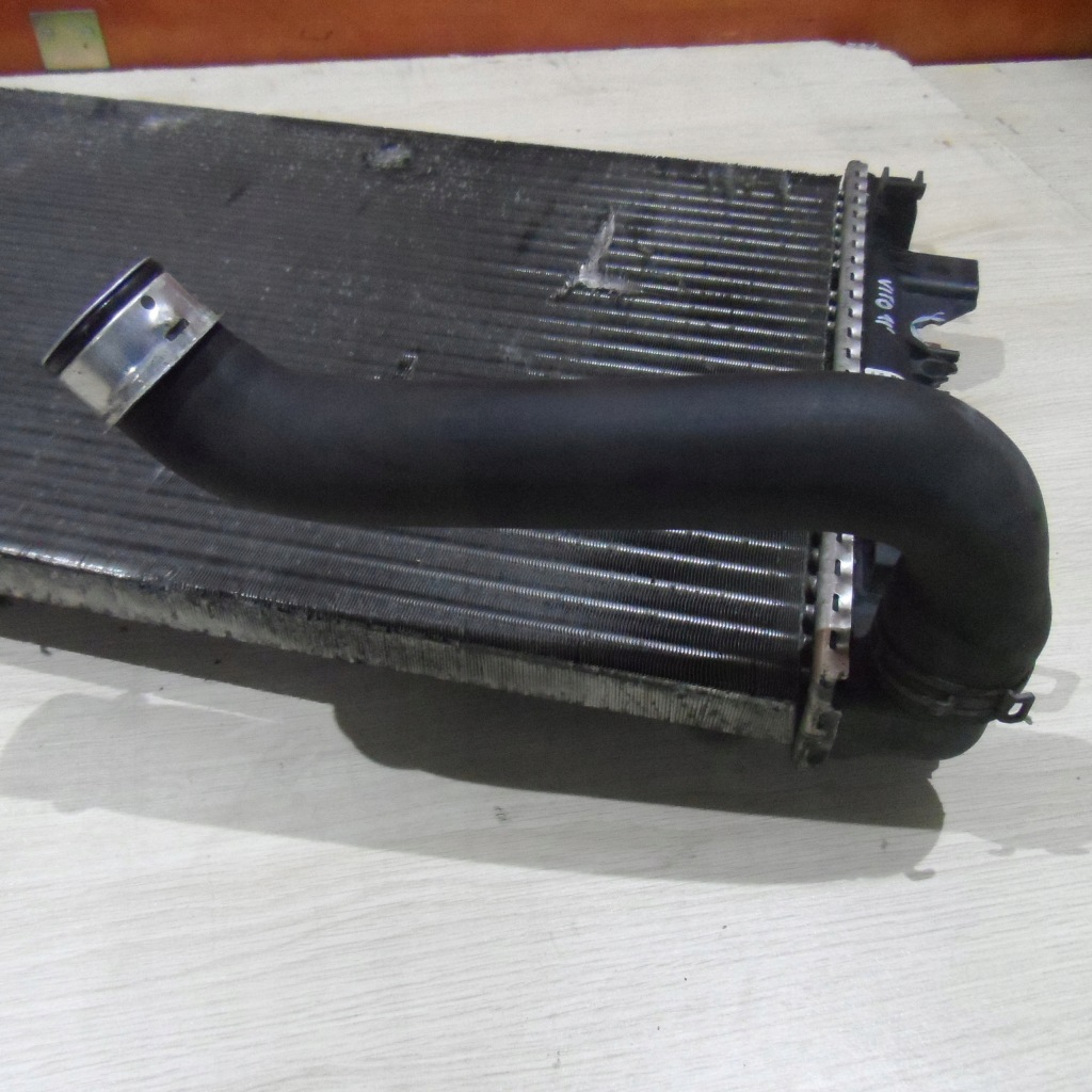 Радиатор воды пабтрубок  mercedes vito ii 639 2.2 cdi Недорого
