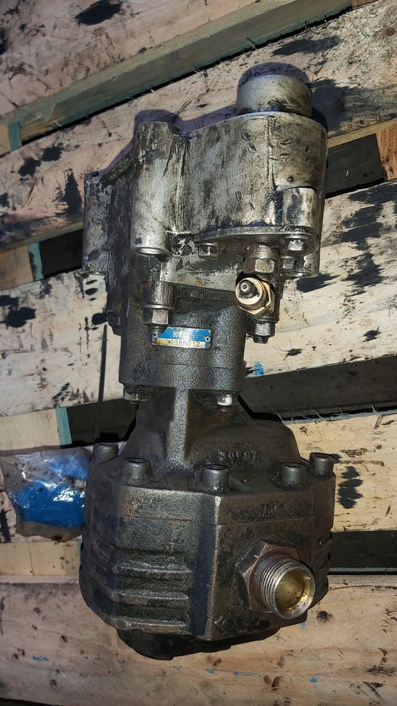 фото №1, Привод + насос гидравлическая volvo fm fh 12