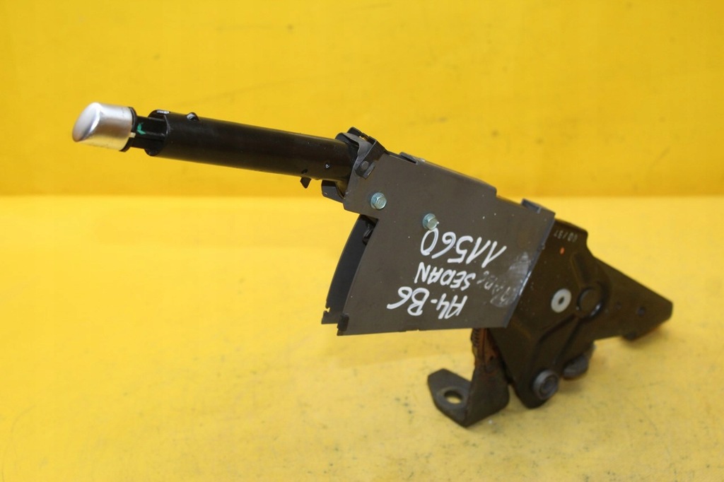 фото №1, Важіль гальма ручного a4 b6 2.0 b